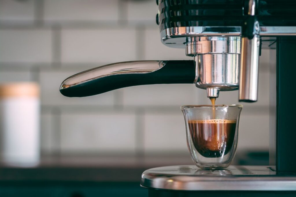 Kavos paruošimo būdai: Espreso kavos aparatas