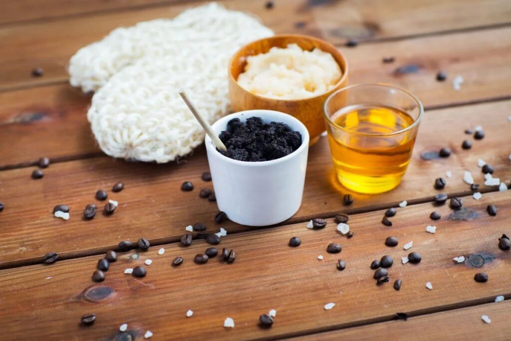 Kavos tirščių panaudojimas – tvarūs ir naudingi sprendimai namams, ūkiui ir grožiui