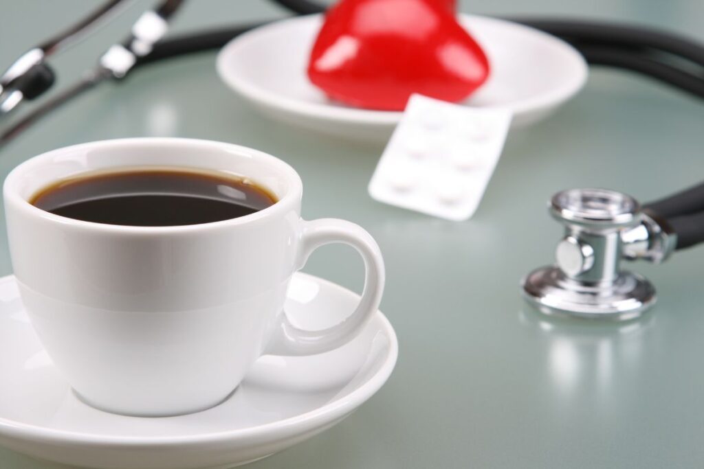 Kokie ženklai rodo, kad geriate per daug kavos?