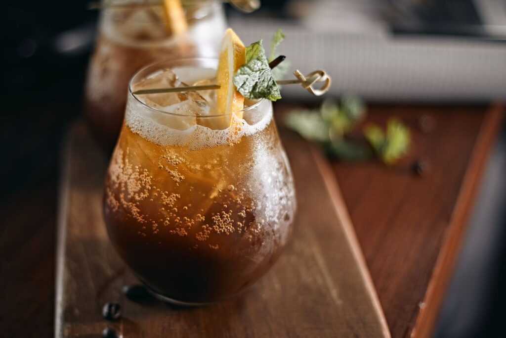 Kavos kokteiliai: Espresso Tonic